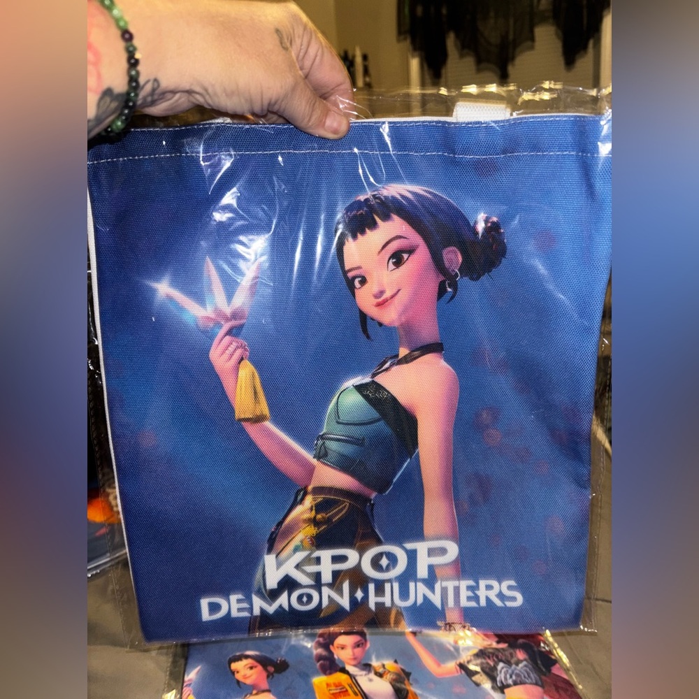 KPOP Demon Hunters Tote Bag - Zoey